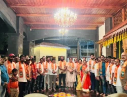 चिपळूणमध्ये भाजपचा पक्षविस्ताराचा झंझावात! मार्कंडी, शंकरवाडी, ओझरवाडीतील शेकडो तरुणांचा पक्षप्रवेश, जिल्हाध्यक्ष प्रशांत यादव यांच्या उपस्थितीत तरुणांनी हाती घेतले कमळ
