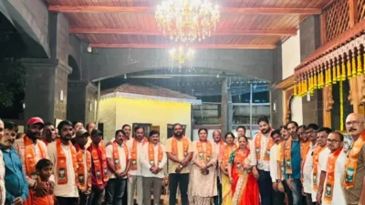 चिपळूणमध्ये भाजपचा पक्षविस्ताराचा झंझावात! मार्कंडी, शंकरवाडी, ओझरवाडीतील शेकडो तरुणांचा पक्षप्रवेश, जिल्हाध्यक्ष प्रशांत यादव यांच्या उपस्थितीत तरुणांनी हाती घेतले कमळ