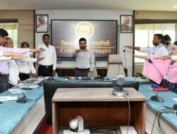 रत्नागिरी : ‘लाच देणार नाही, लाच घेणार नाही’ दक्षता जनजागृती सप्ताहानिमित्त जिल्हाधिकारी कार्यालयात शपथ