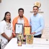 खेडच्या सुपुत्राची जागतिक भरारी, 15 वर्षीय आर्यनने 81 किमी जलतरण पूर्ण करत रचला इतिहास, गृहराज्यमंत्री योगेश कदम यांच्याकडून सत्कार